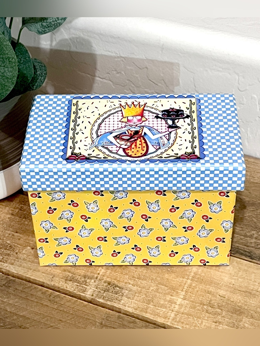 Mary Engelbreit Queen of Everything Recipe Box Yellow Floral Studio 18 2009